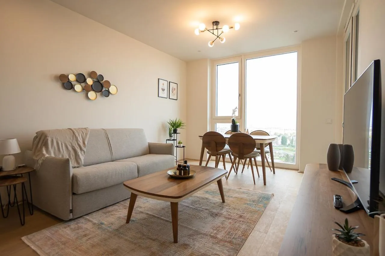 Posh Apartment On 22Nd Floor + Loggia, Pool, Gym, Sauna Vienna