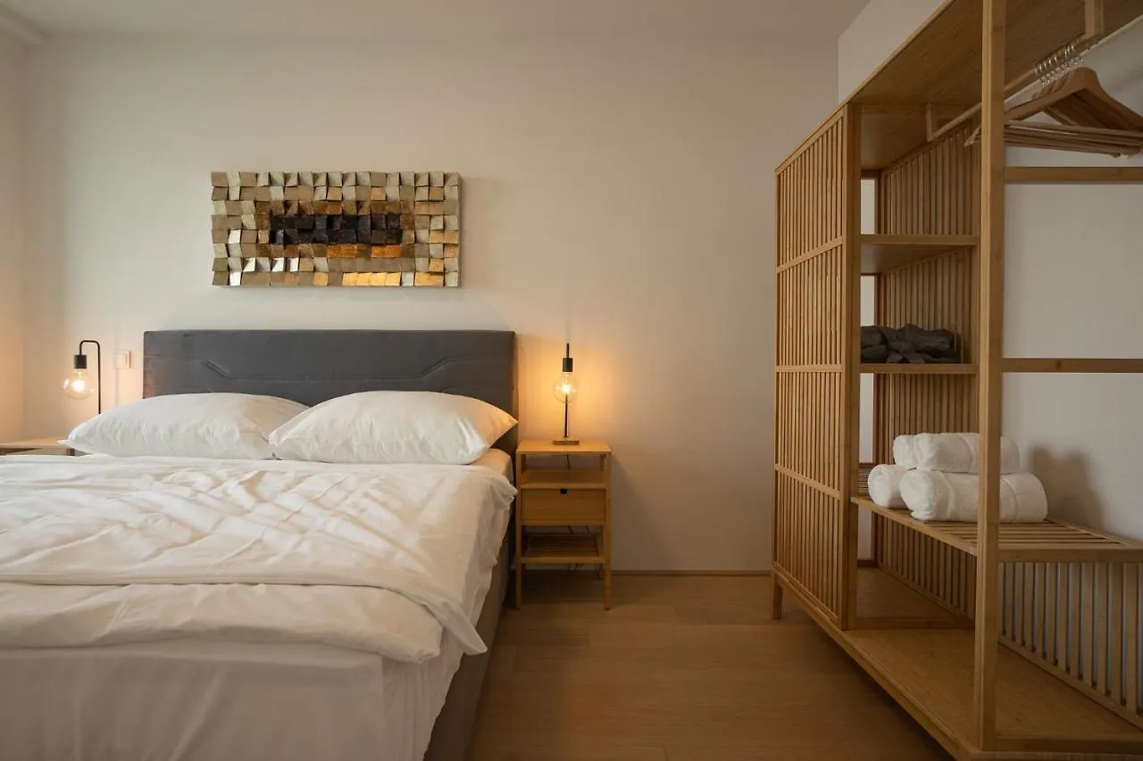Posh Apartment On 22Nd Floor + Loggia, Pool, Gym, Sauna Vienna