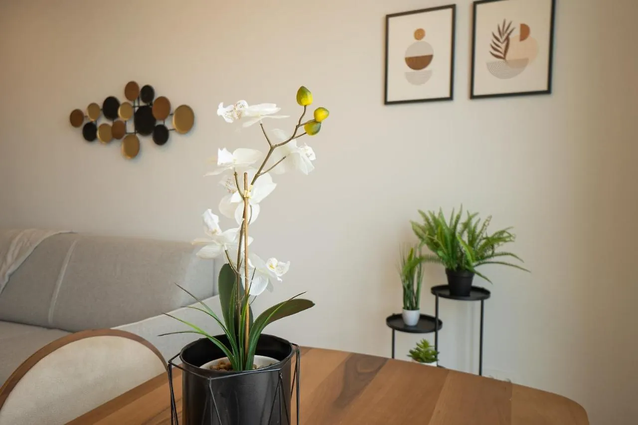 Posh Apartment On 22Nd Floor + Loggia, Pool, Gym, Sauna Vienna