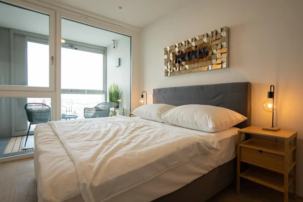 Posh Apartment On 22Nd Floor + Loggia, Pool, Gym, Sauna Vienna