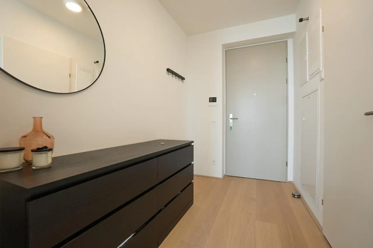 Posh Apartment On 22Nd Floor + Loggia, Pool, Gym, Sauna Wiedeń