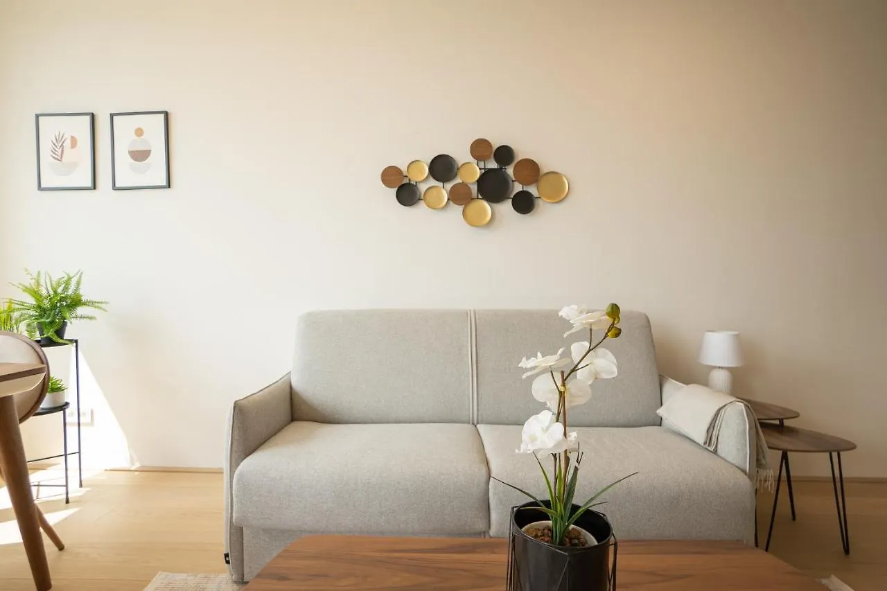 Posh Apartment On 22Nd Floor + Loggia, Pool, Gym, Sauna Wiedeń