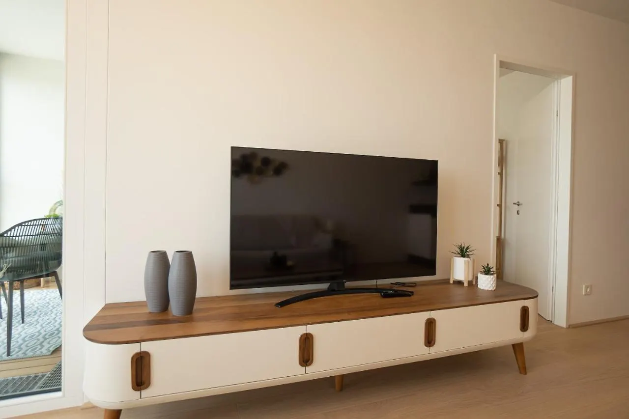 Posh Apartment On 22Nd Floor + Loggia, Pool, Gym, Sauna Vienna