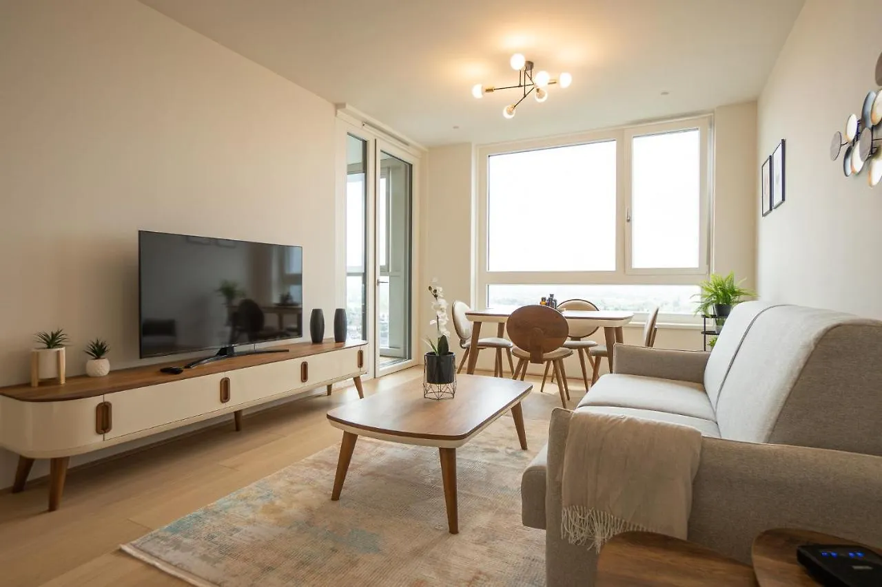 Posh Apartment On 22Nd Floor + Loggia, Pool, Gym, Sauna Vienna Austria
